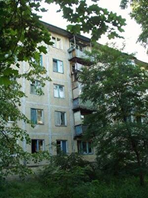 Киев, Петра Запорожца ул., 9