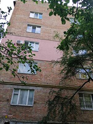 Краснопільська вул., 2