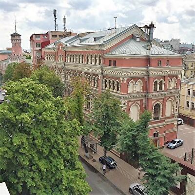 Велика Житомирська вул., 8Б