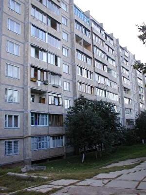 Жмеринська вул., 32
