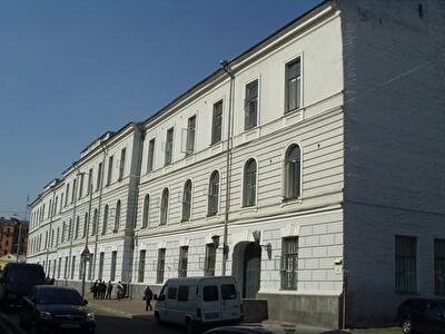 Покровська вул., 4