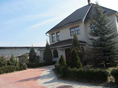 Киев, Карла Маркса ул., 7А