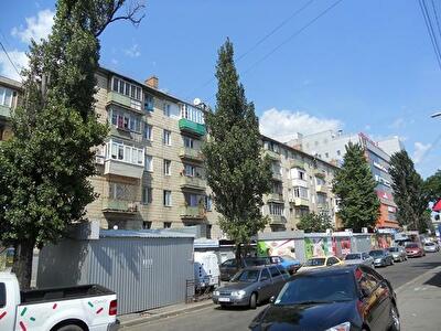 Соборности просп., 4