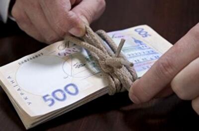 Кабмин обещает реформировать зарплаты: что и когда может измениться для украинцев 