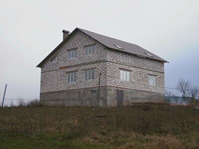 Києво-Святошинський район, с. Гореничі, Сологуба вул., 7А