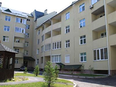 Киево-Святошинский район, с. Петропавловская Борщаговка, Авиаторов ул., 41