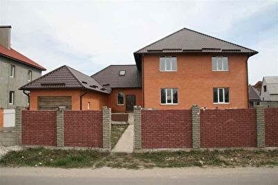 Києво-Святошинський район, с. Софіївська Борщагівка, Микільська вул., 1