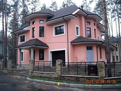 Обухівський район, с. Плюти, Плютская вул., 1