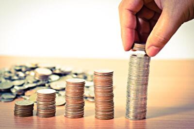 Сколько украинцы тратят на еду и ЖКХ