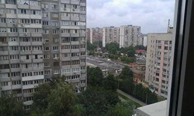 Київ, Правди просп., 37А