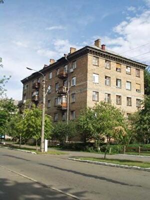 Киев, Привокзальная ул., 14/2