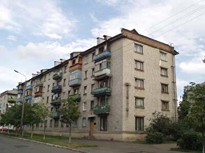 Павла Чубинського вул., 10