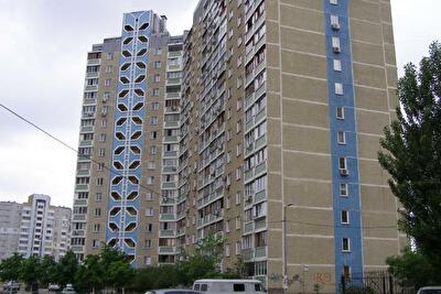 Драгоманова вул., 12