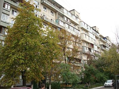 Київ, Івана Миколайчука вул., 3/1