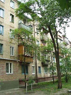 Соборности просп., 24