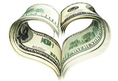 Кредит в банке под залог собственной квартиры: в столице ищут брачного афериста