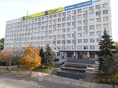 Соборности просп., 15