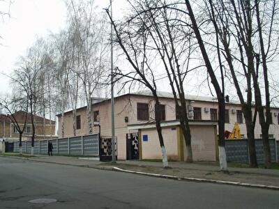 Машинобудівна вул., 38