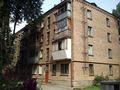 Михайла Брайчевського вул., 8