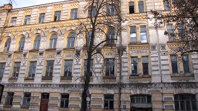«В Киеве дома берут на реконструкцию и разваливают»