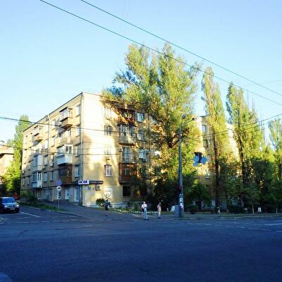 Михайла Бойчука вул., 9/12