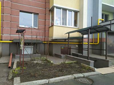 Києво-Святошинський район, смт Чабани, Юності вул., 1А