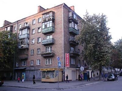 Київ, Перемоги просп., 106/2