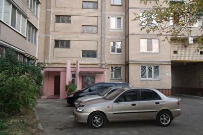 Академіка Корольова просп., 6