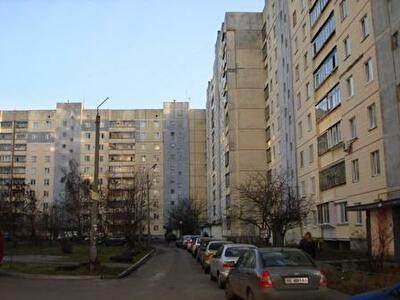 Броварской район, г. Бровары, Короленко ул., 64