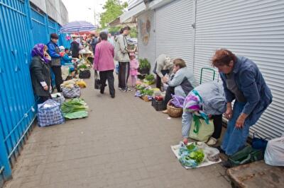Что делать, если под окнами неприятный запах от стихийных рынков