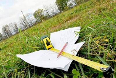 Як землю під Києвом повернули у власність громади