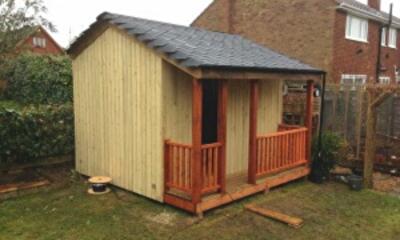 Этот домик выглядит как обычный сарай, но вы ни за что не угадаете, что у него внутри