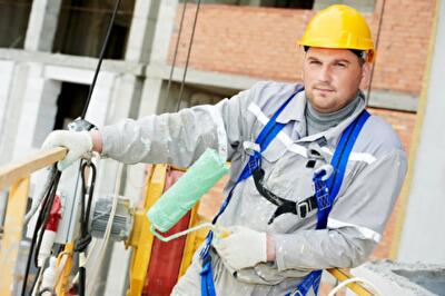 На коротком поводке: киевлян призывают контролировать качество ремонтных работ в многоквартирных домах