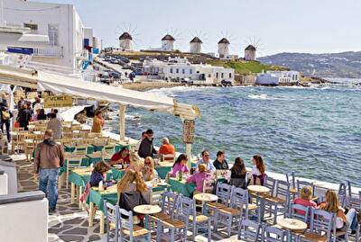 Жизнь в Греции идет своим чередом