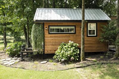 Как обустроить домик на 12 квадратных метрах всего за 15 000 долларов?