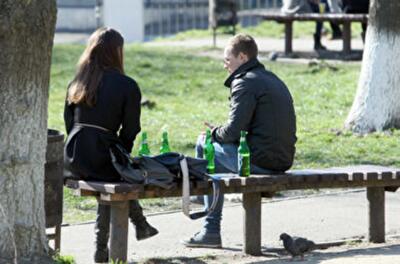 Законы июля: пиво в магазинах, валюта без паспорта и налог на авто