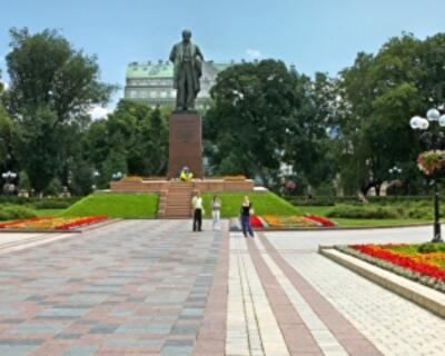 Хорошо сидим: как обновят скамейки в столичных парках