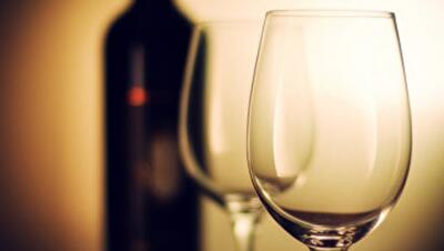 Скільки у вересні коштуватиме пляшка коньяку