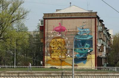 Как многоэтажки превращаются в сказку