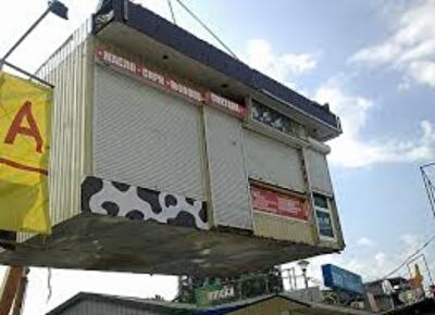 Знайдіть 10 відмінностей: Демонтаж об’єктів на столичній площі