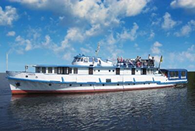 Сколько стоит покататься на речном трамвае по Днепру