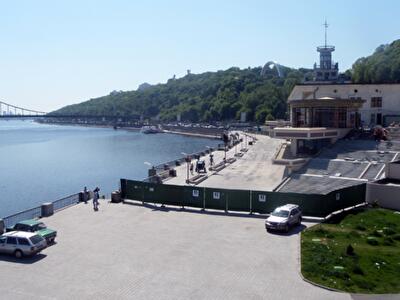В Киеве откроют пешеходную набережную