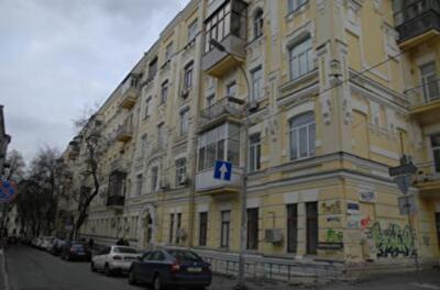 Прогулка по улице Стрелецкой: желтый дом-гигант и посольство Норвегии