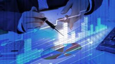 Спад экономики Украины может достигнуть дна в июне-августе 2015 года
