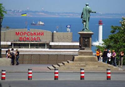 Сколько стоит залечь на пляже в Одессе?