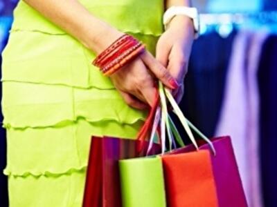 Где украинцев оденут даром и подарят утюг