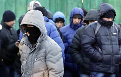 На скандальных застройках в столице активизировались "титушки". Фото