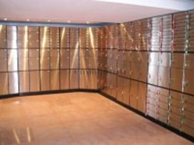 Ячейки и весна: три свежих факта об аренде банковских сейфов