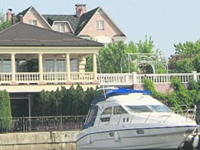 Элитные особняки под Киевом подешевели в два раза