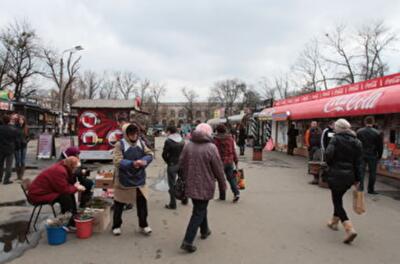 Андреевский спуск станет пешеходным через неделю, а на Контрактовой уберут "наливайки" 